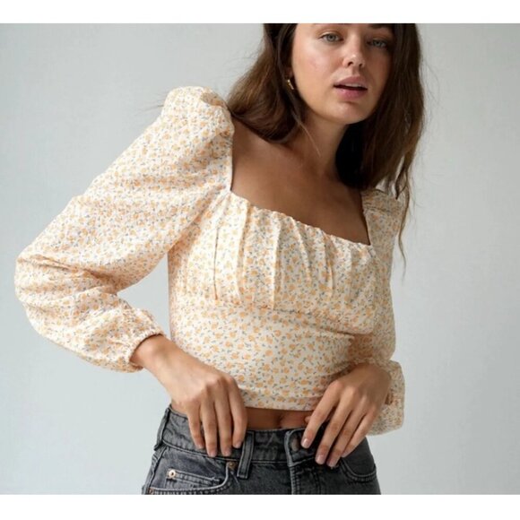 Elodie Ditzy Floral Balloon Sleeve crop top - Picture 1 of 8